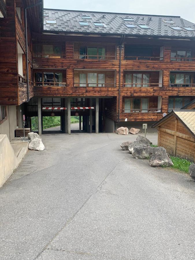 Appartement dans résidence avec piscine Saint-Jean-dʼAulps Exterior foto