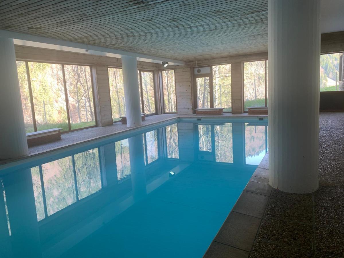 Appartement dans résidence avec piscine Saint-Jean-dʼAulps Exterior foto